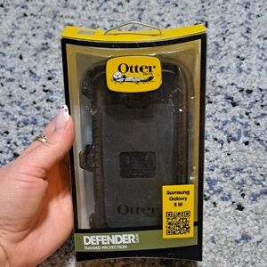 OtterBox Defender Series Black Case for Samsung Galaxy S III